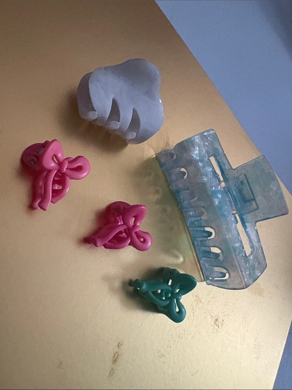 Assorted Mini Hair Claw Clips Set - Pink, Teal, White
